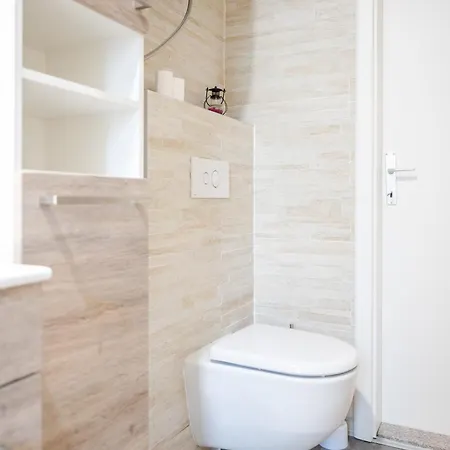 Nanis Place In Apartment